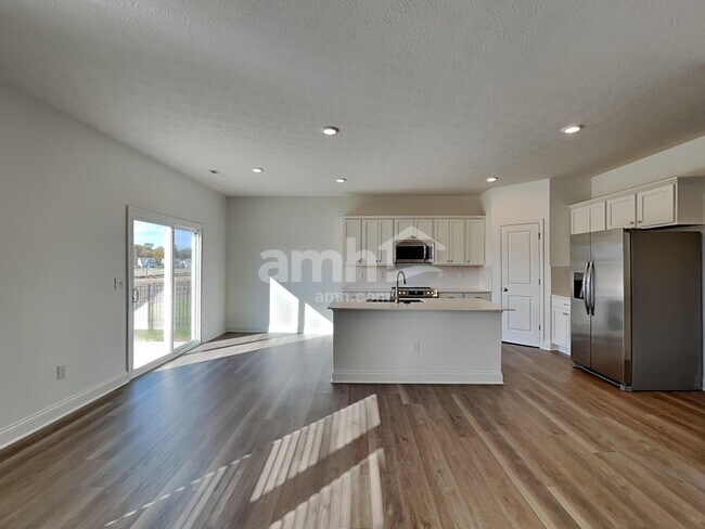 Photo - 9145 Henley Ave