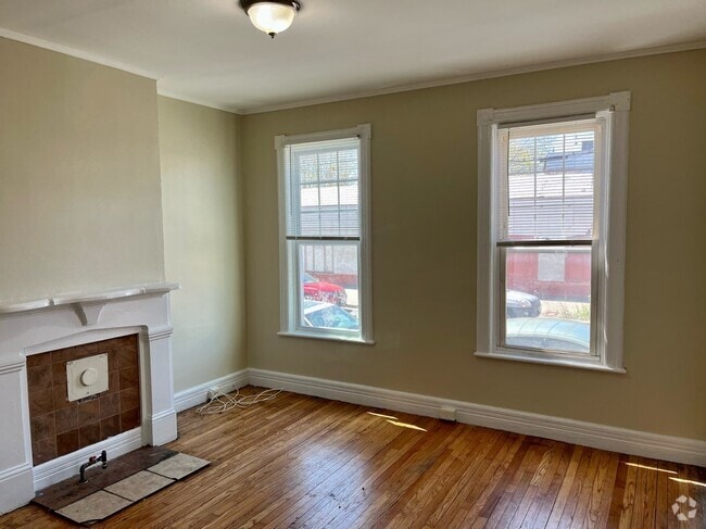 Building Photo - 105 West St Unit 1 Rental