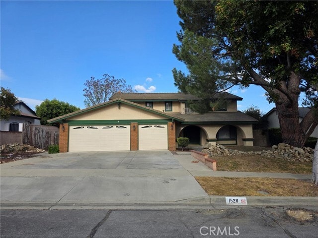 Building Photo - 1528 Coolcrest Ave