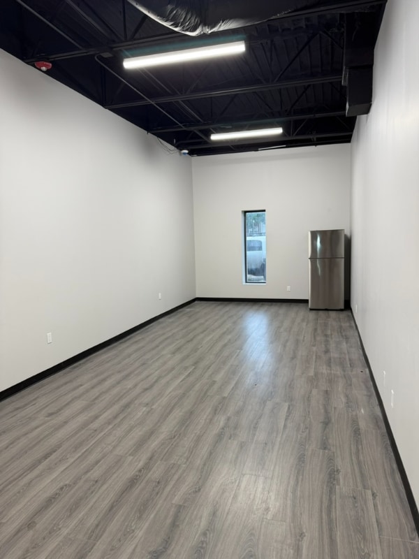 Photo - 111 N Broadway