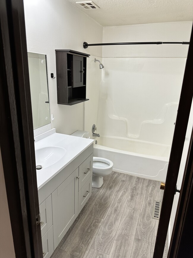 Photo - 118 S Mary Etta St