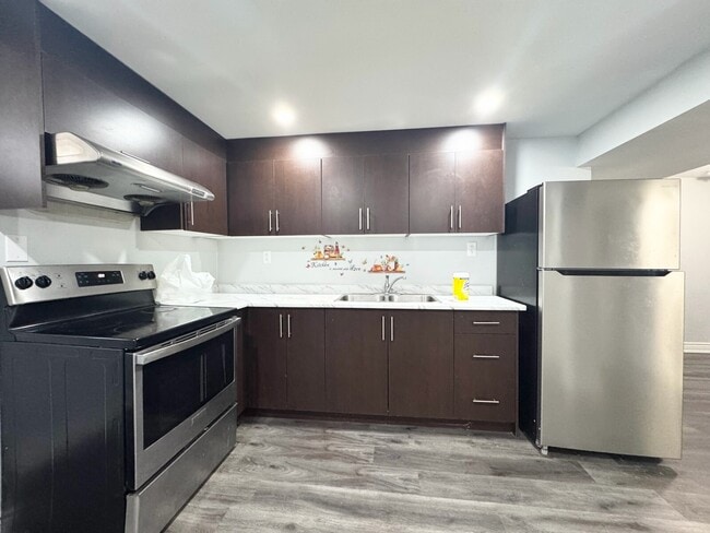 Building Photo - 1 BED - 1 BATH - MISSISSAUGA - BASEMENT Unit 2