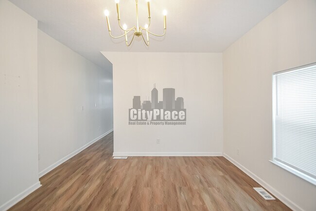 Photo - 820 N Oakland Ave