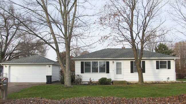 Building Photo - Three Bedroom Ranch in Portage Rental
