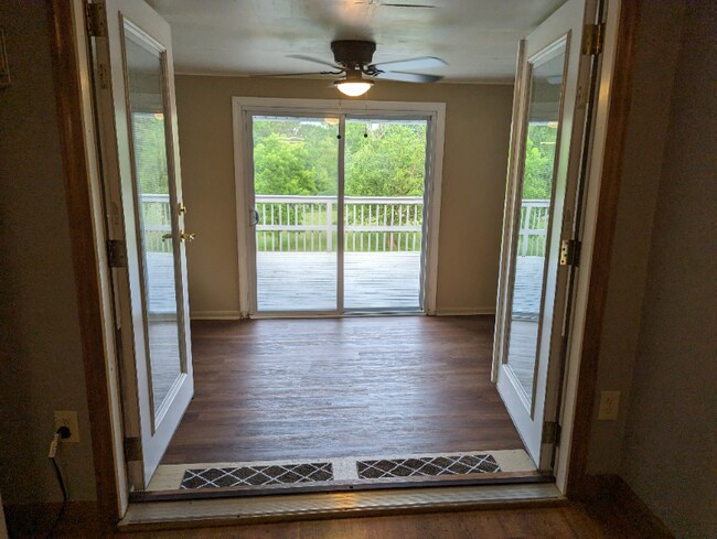 Photo - 9917 Chamberlin Rd