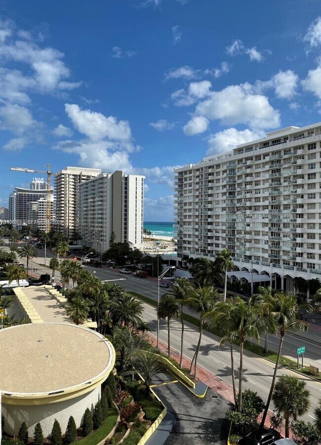 Photo - 5600 Collins Ave Unit 9Y