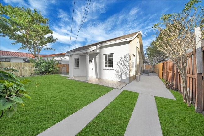 Photo - 2731 SW 24th St Unit 2731