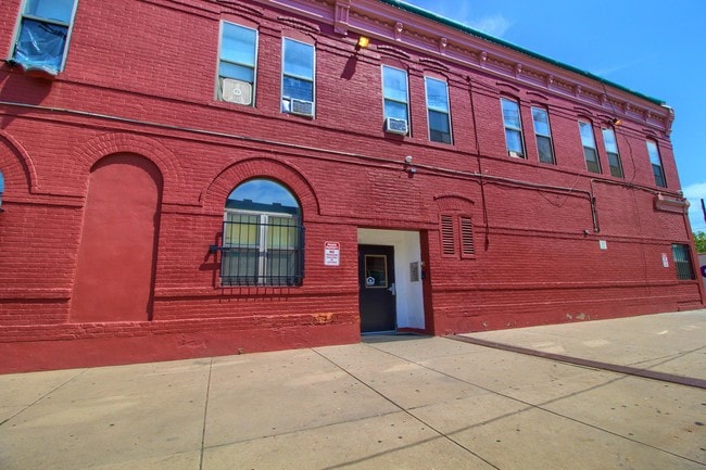 Photo - Wise Harris Arms Apartments