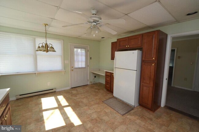 Photo - 6049 Parkers Creek Dr