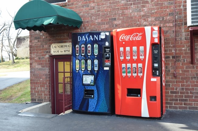 Máquinas expendedoras - Village Park Apartments