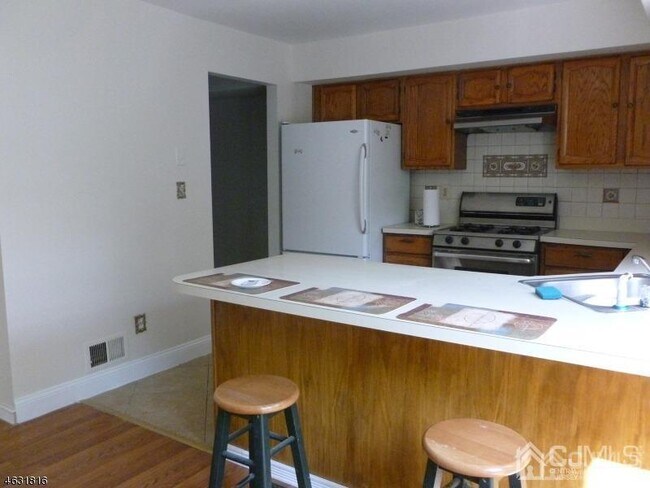Photo - 408 Hawkshead Way