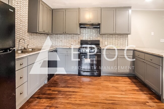 Photo - 5387 W 1st St