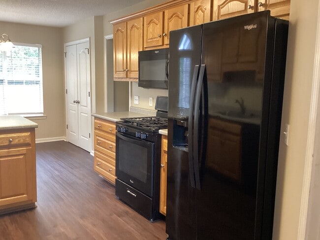 Photo - 154 Jamestown Dr