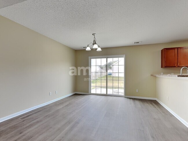 Photo - 15 Beacon Ln