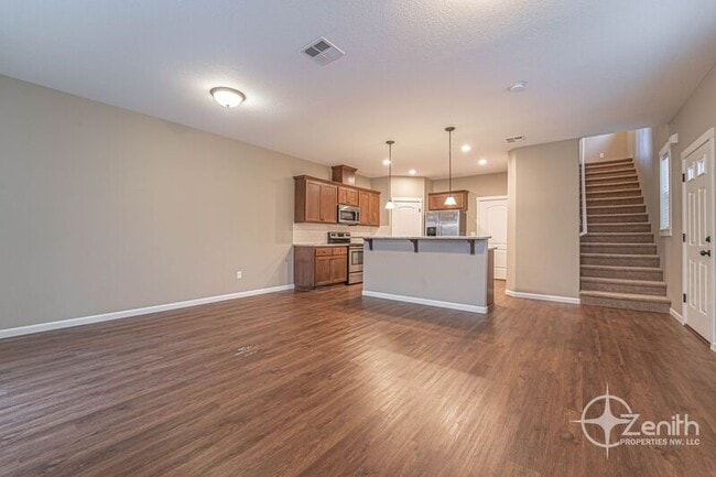 Photo - 3307 NE 43rd Pl