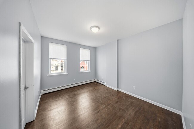 Photo - 303 3rd St Unit 3