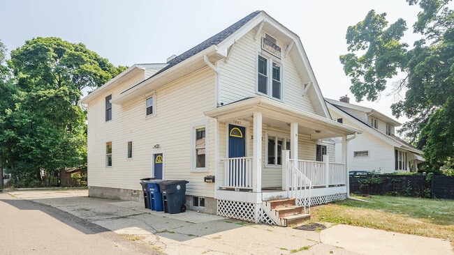 Photo - 1441 S State St