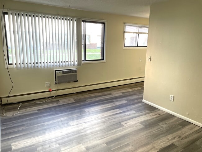 Oak Hills Apartments