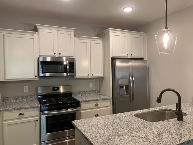 Photo - 3 Bedrooms 2.5 Baths Condo in Downtown Watkinsville!