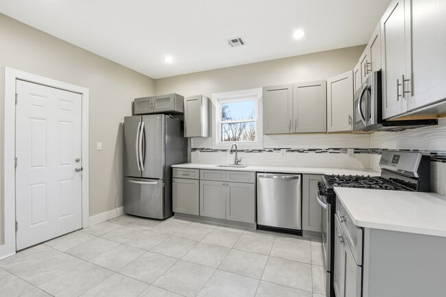 Photo - 53 Oak Ave Unidad 2