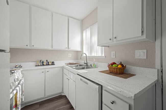 Woodlands West Townhomes