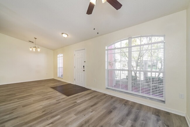 Photo - 7172 Summit Dr