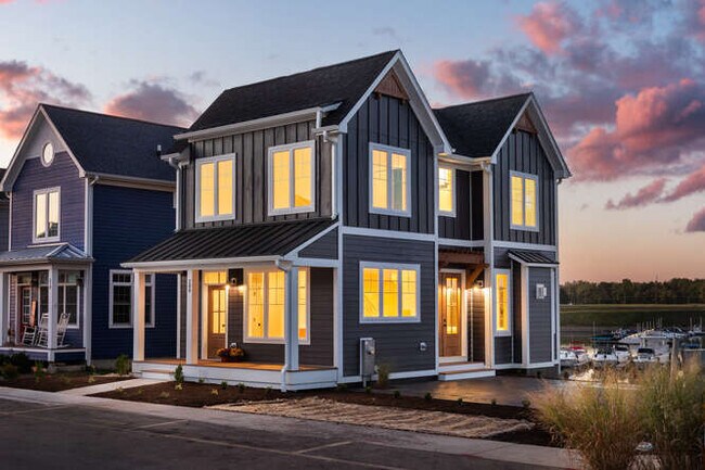 Photo - 208 Leeward Way