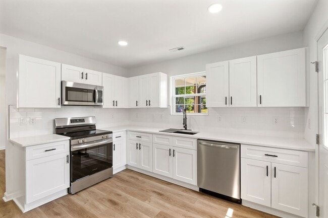 Photo - Completely Renovated Durham Home!