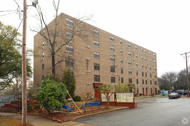 Photo - Arrington Manor Apartments