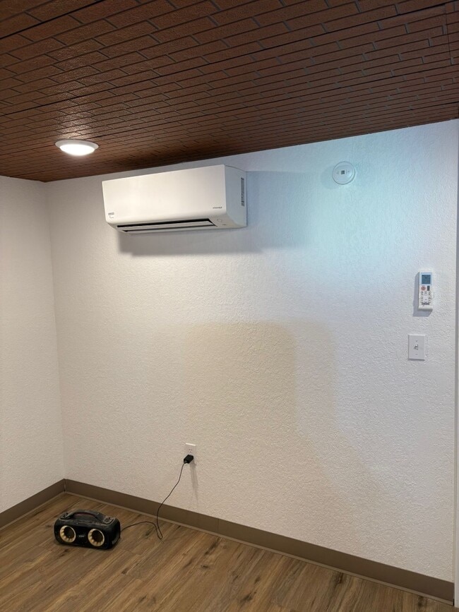 Photo - 404 S Franklin St