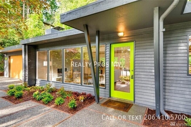 Photo - 1035 104th Ave SE