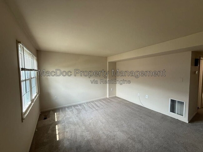 Photo - 14611 Earlham Ct