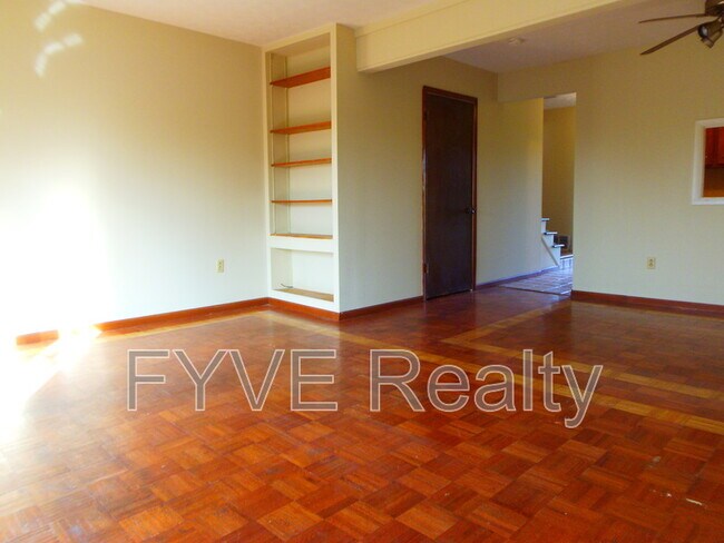 Photo - 2011 Baldwin Rd