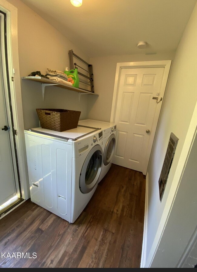 Photo - 512 Meadow St