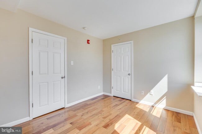 Photo - 662 N 33rd St Unidad 3