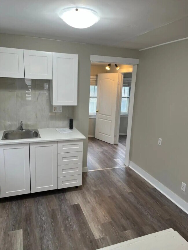 Photo - 58 Reaume Ave