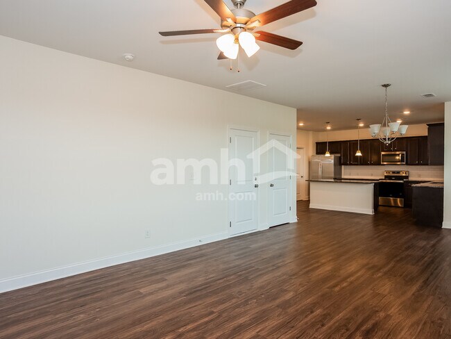 Photo - 144 Twin River Dr