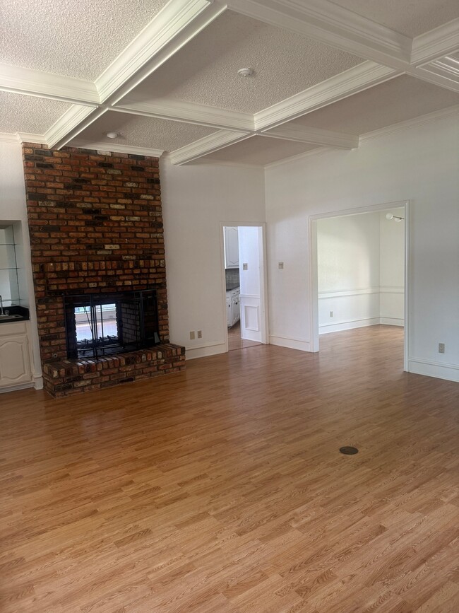 Photo - 1401 Covington Dr