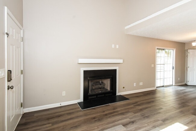 Photo - 406 Rankin Ct