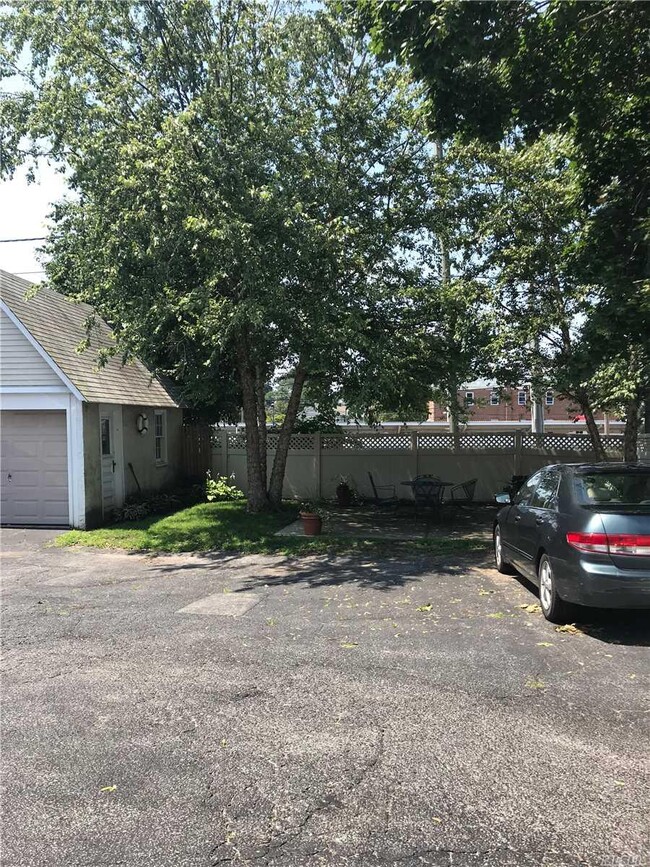 Photo - 26 S Bayles Ave Apartment Unit 2S