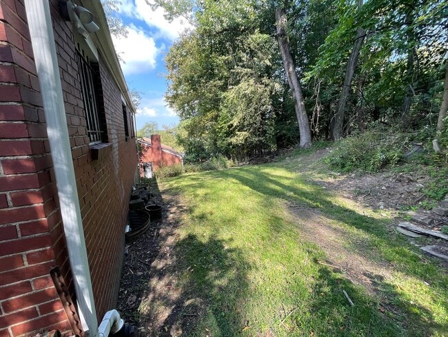 Photo - 630 Dornbush St