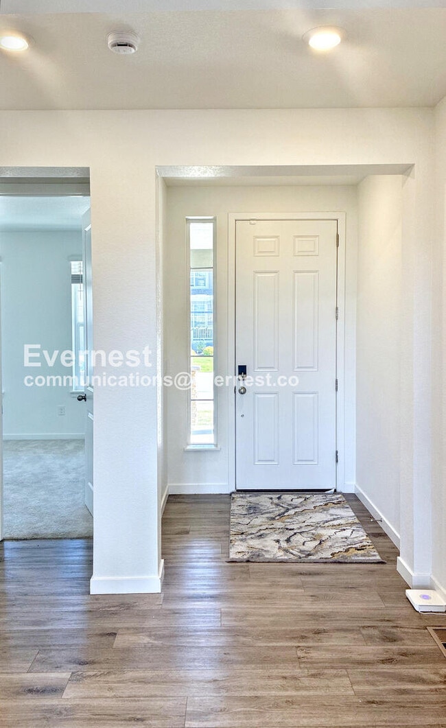 Photo - 740 Columbia St