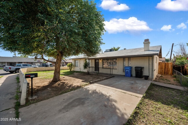 Photo - 2208 N 47th Ln