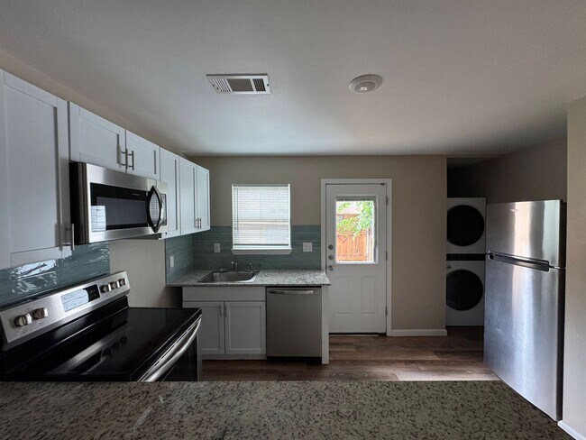 Photo - 1714-1716 Stewart St Unit 1714 Stewart