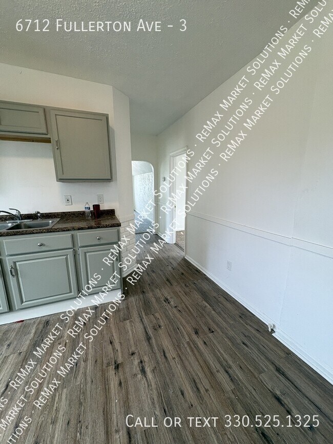 Photo - 6712 Fullerton Ave Unit 3