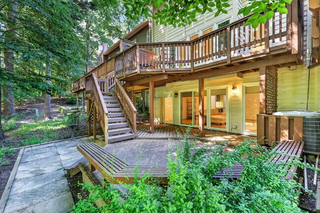 Photo - Elegant & Spacious Contemporary Townhome in Serene Potomac Enclave