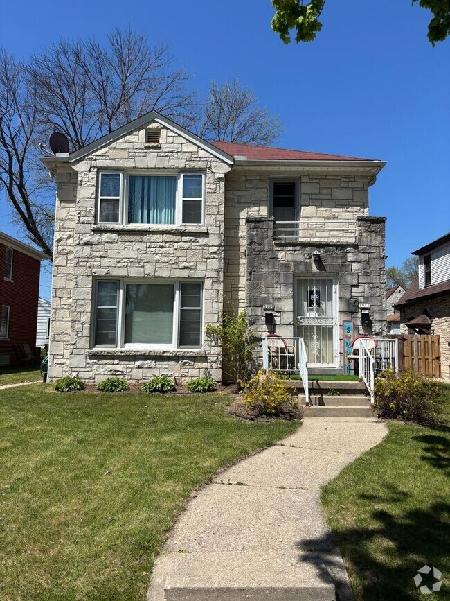 Building Photo - 3909 N 51st Blvd Unit 3911 Rental