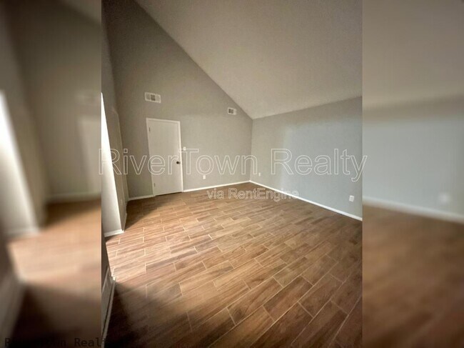 Photo - 3355 Fairbanks St