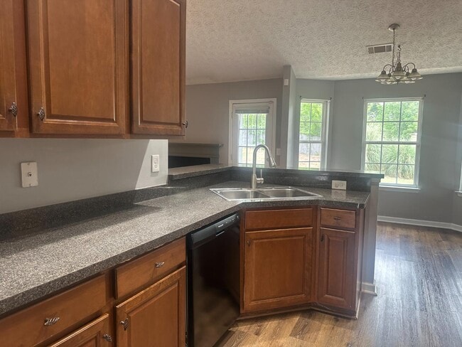 Photo - 9 Oakwood Dr