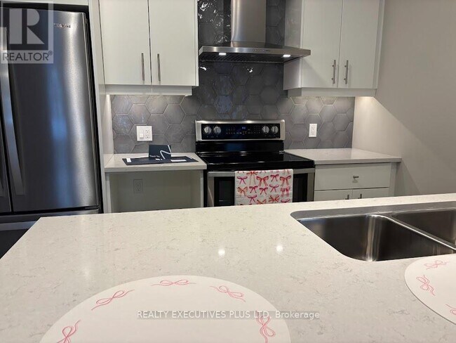 Photo - 38 Thatcher Dr